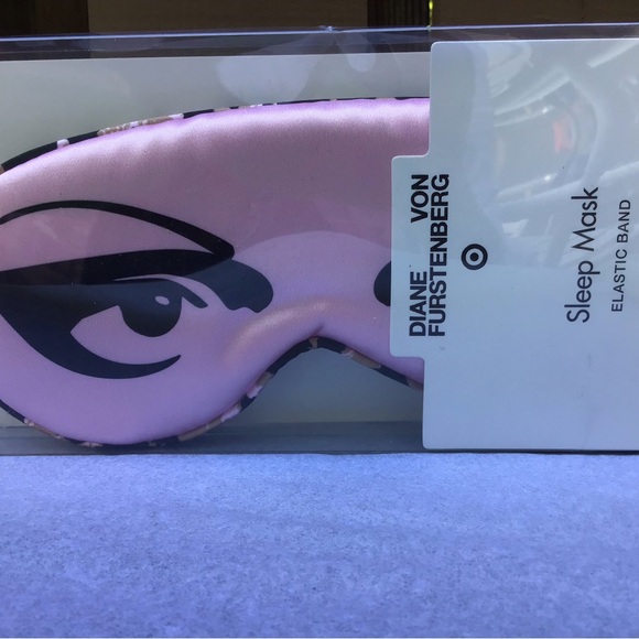 New Diane Von Furstenberg Sleep Mask + Free Gift! - Picture 2 of 9